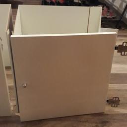 Insats vita dörr till IKEA Kallax hyllor
2 styck