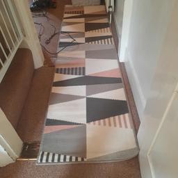 Beautiful hallway rug. Only selling as am moving house and have nowhere for it now.