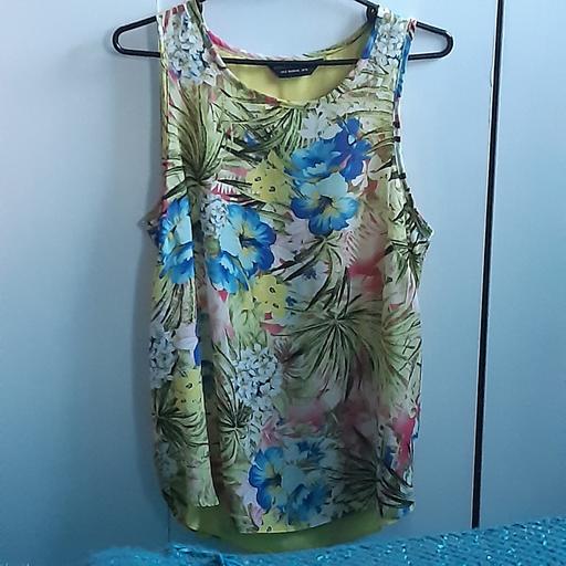 Buy & Sell West Midlands Birmingham - Photos for Ladies/girls top