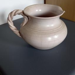 Verkaufe grauen Keramikkrug
Gilde Handwerk
Höhe und DM: 13cm