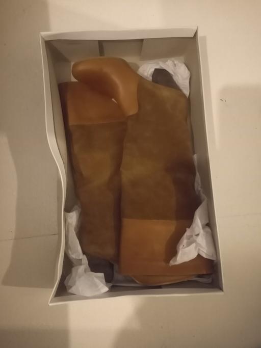 Buy & Sell North London Upper Holloway - North London - Photos for Ladies Two Tone Leather Boots