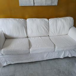 Verschenke diese gebrauchte Ektorp-Couch von Ikea. Bezüge lassen sich abmachen und waschen. Sind auch schon frisch gewaschen. Maße 2m Länge, 0,9m Tiefe, 0,9m Höhe. Guter Zustand. Nur Abholung möglich.
