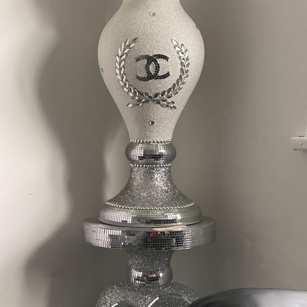 Vase/table in NW11 London für £ 5,00 zum Verkauf Shpock AT