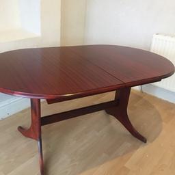 Very good condition extending 6-8 people table,
Length 150cm
Width 90cm
Ext length 196cm