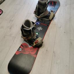 Gutes gebrauchtes Snowboard Set.
Länge 156cm.
Boots Gr. 11 ca 45-46