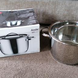 Brand new never used.
Modern kitchen cookware with glass/stainless steel cover, comfortable grips, three-layer sandwich bottom and measuring scale. Made of high-grade stainless steel, suitable for all kinds of cookers including induction cookers. Dishwasher safe.
Collection only.
Thank you. 