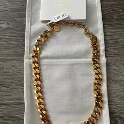 Brand New With Tags & Proof Of Purchase Christian Dior DANSEUSE ÉTOILE CHOKER NECKLACE. Please Look At All Photographs Before Purchasing.This Item Comes With All The Relevant Packaging & Is Very Shiny In Gold Tone.Comes From A Clean & Smoke Free Home.