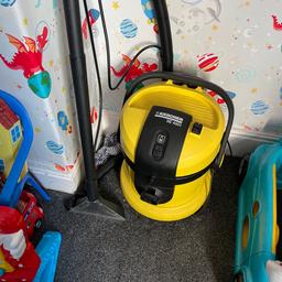Wet dry vacuum
Used once
Hoover bag never been used