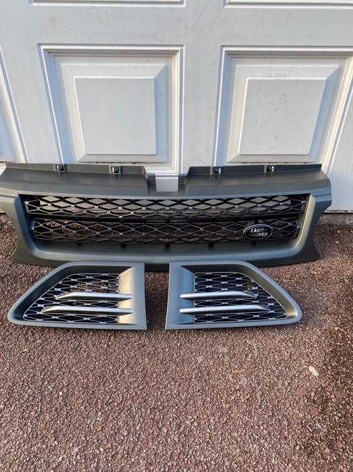 Vehicles West Midlands Sandwell - Photos for Front Grille Range Rover sport L320 2010 -13