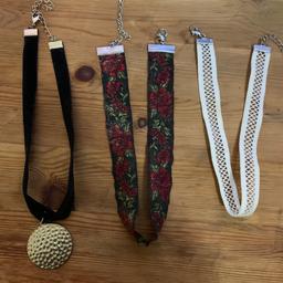 Set of 3 choker necklaces