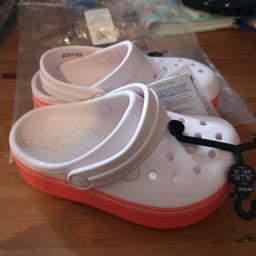 Barely Pink and Coral unisex Crocs

Still in packaging

Collection Wimbledon

Size 12