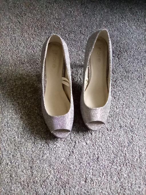 Buy & Sell Shropshire Quatford - Shropshire - Photos for shoes (4)