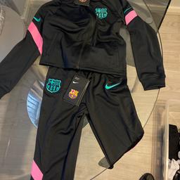 Brand new 
£18 OR nearest offer 
Size infant medium
 6-7 years