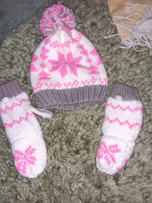 Buy & Sell West Midlands Walsall - Photos for cute pink aztec winter hat and mitten gloves