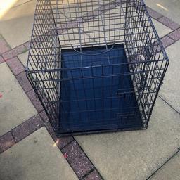Dog crate/cage Small to Medium
Approx
Height 18 inches
Length 29 inches
Width 18.5
Used clean