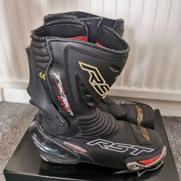 Motorcycle RST boots. Tractech Evo CE  Boots. Black.  Waterproof. Size 10.5 . Size 45 EU. Unisex. CE approved. Fastening zip and velcro. No box.