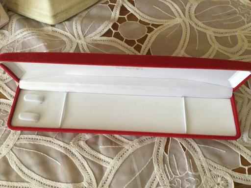 Buy & Sell East London Redbridge - Photos for Velvet red jewellery box