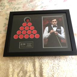 ‘The Rocket’’ Ronnie o Sullivan Picture and signed ball..

Minor knock as seen.

A fantastic piece of snooker memorabilia. Given to me by a friend but I’ve no where to display.

Was bought by a friend who attended the event as a VIP.

Red ball signed as seen.