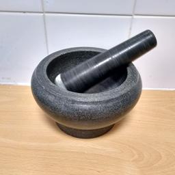 Stone granite large Pestel mortar
Large and wide bowl for larger portion grinding and easy prepare food
Study long lasting item easy to clean
Resistant base
Around 6.5" bowl diameter x 4" high
Rod around 6" long
Sold as seen
No refund or exchange
Collection or postage
Cash om collection