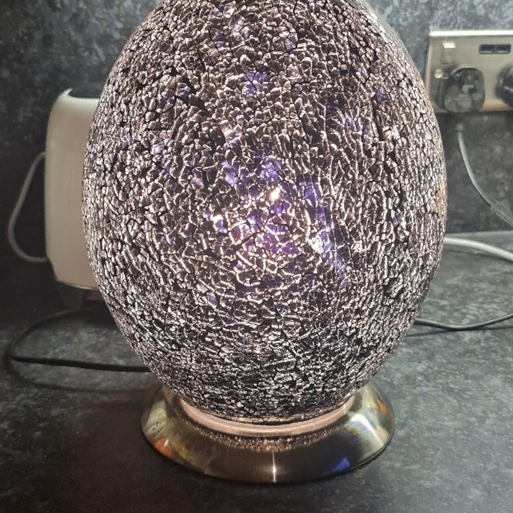 large Egg lamp
in black with silver base
no damage
in working order as pictured
collection only