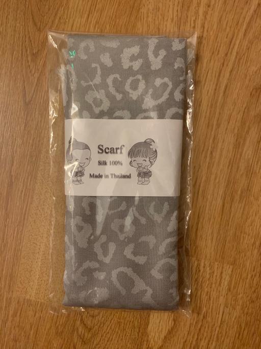 Buy & Sell Surrey Elmbridge - Photos for 100% silk grey and silver scarf