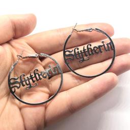 Gorgeous super cute Harry Potter Slytherin hoop earrings 

Please message me after purchase and let me know whether it is for yourself or a gift 🎁 

I offer great bundle deals and combined postage, so please don't hesitate to message me if you like more than one of my items 💗

Pick up TS4 Longlands area or can post but buyer must pay postage
