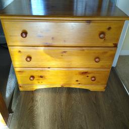 pine chest of drawers, good condition. Bargain.