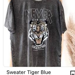 Tolles Tiger Shirt von Vazzola
Marineblau
Habe es online nur mehr in grau gefunden 
NP 44,90