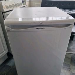this is hotpoint fridge used but good condition neat clean cheepest price Siz 33 Inches hight 21 Inches wide(£39 Including delivery in Bradford)