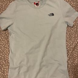 Lrg North Face Boys T-shirt in excellent condition like new