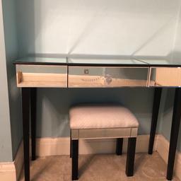 Lovely glass dressing table with motif design on front & top; comes with matching stool, both in great condition.

- To be collected by 01/11/21 as moving house.
- Smoke & pet free home.