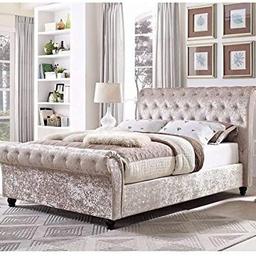 champagne/beige crushed velvet double sleigh bed....needs slats due to price....double bed slats can be bought online for around 34 pounds
beds in excellent condition all Alan screws with it.no scrapes or scruffs at all only selling as redecoration and have new bed.
collection only