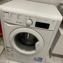 Indesit 
Waschmaschine EWE 61252
2 jare alt  
Funktioniert Wie neue 

Verkaufen wegen neue anschaft mit trockner