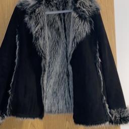 Ladies coat in excellent condition size 16