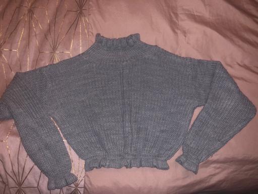 Buy & Sell Essex Southend-on-Sea - Photos for Grey Cropped Jumper