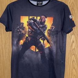 Men’s call of duty black ops t shirt in excellent condition size small