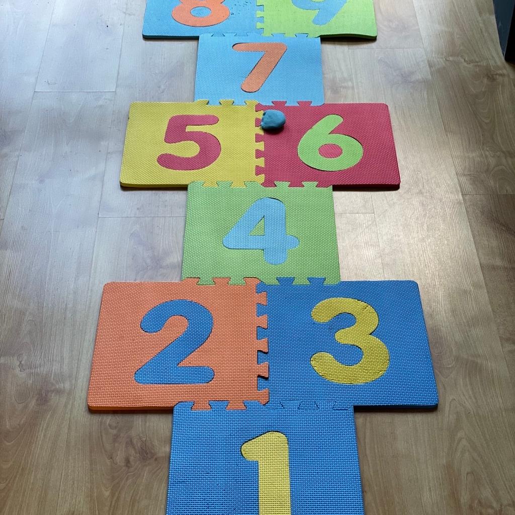 Giant Hopscotch Mat in B33 Birmingham für £ 5,00 zum Verkauf Shpock AT