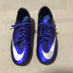 Nike CR7 football boots in blue
U.K. size 7
Used condition