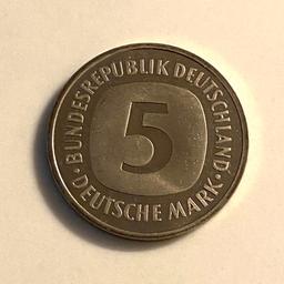 Zum Verkauf kommt eine Münze 5 DM 1995 G aus Deutschland. Die Münze hat den Erhaltungsgrad Stempelglanz und ist einwandfrei.
Die Versandkosten (innerhalb von Deutschland) sind im Preis bereits enthalten. Kein PayPal.