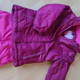 Größe: 122-128
Farbe: pink/rosa
kaum getragen 
Hose mit Schneefang
Selbstabholung