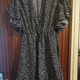 in excellent condition size 1XL (18)
check my other item.
can combine postage
PayPal accepted