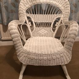 Comfortable wicker chair with a gentle rocking motion. Good condition as has been in spare room. Smoke & pet free home.

Collection from Shirley, Croydon.