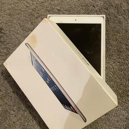 iPad mini white
16gb
Good used condition