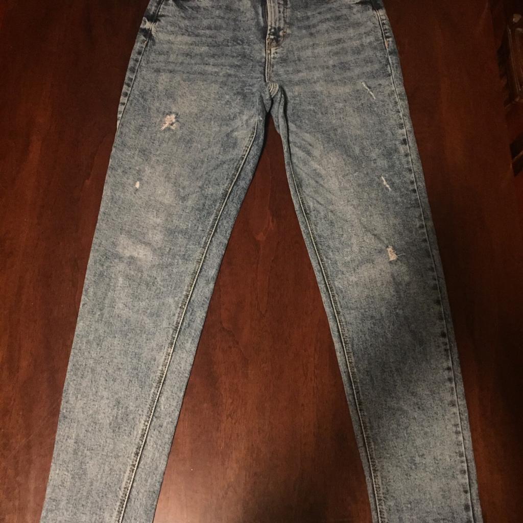 Vendo jeans da donna modello MOM fit taglia 36 regalar (40/42) marca C&A indossati pochissimo
