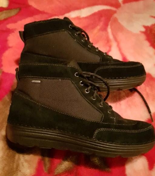 Buy & Sell West London Hounslow - Photos for Clarks Artisan gore- tex black suede unisex u