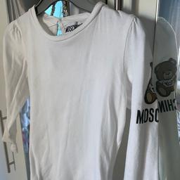 Girls long sleeve Moschino top
Age 2
Good used condition
Collection Chadwell Heath/Dagenham/Romford/Waltham Abbey