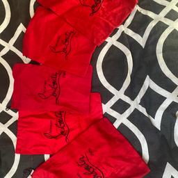 Louboutin dust bags covers

X5

Good condition

No longer need