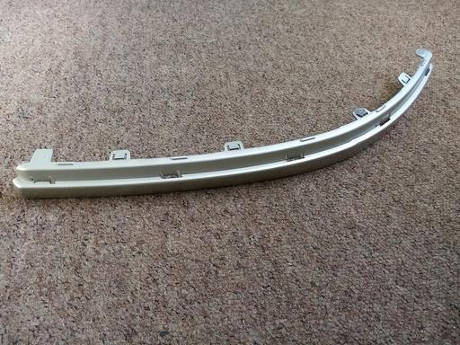 Vehicles North London Osidge - North London - Photos for Volvo S60 Facelift Front Bumper Trim LH Side