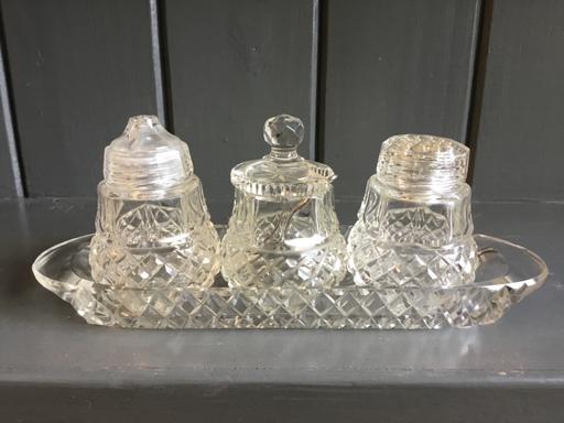 Buy & Sell Suffolk East Suffolk - Photos for Vintage Glass Cruet Set