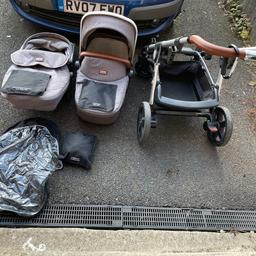 silver cross wave double.
Includes 1 seat, 1 carry cot.
Foot muff.
Rain covers
Fly/bug nets

No cover for carry cot mattress. Couple of marks on fabric, just needs a wipe down. Usual marks on the frame due to use.

COLLECTION ONLY. Can deliver writhing 5 miles of CV12 9.